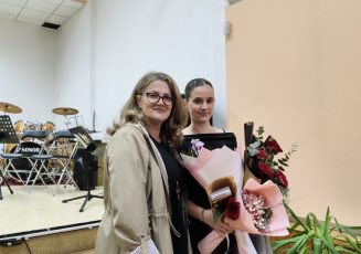 -Zvijezda vrhunskog i čarobnog sjaja-