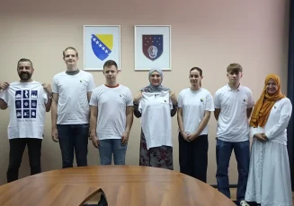 Put evropske izvrsnosti vodi iz naše škole: Asija Holjan i nastavnik Fahrudin Bičo predstavljaju Bosnu i Hercegovinu na Evropskoj geografskoj olimpijadi
